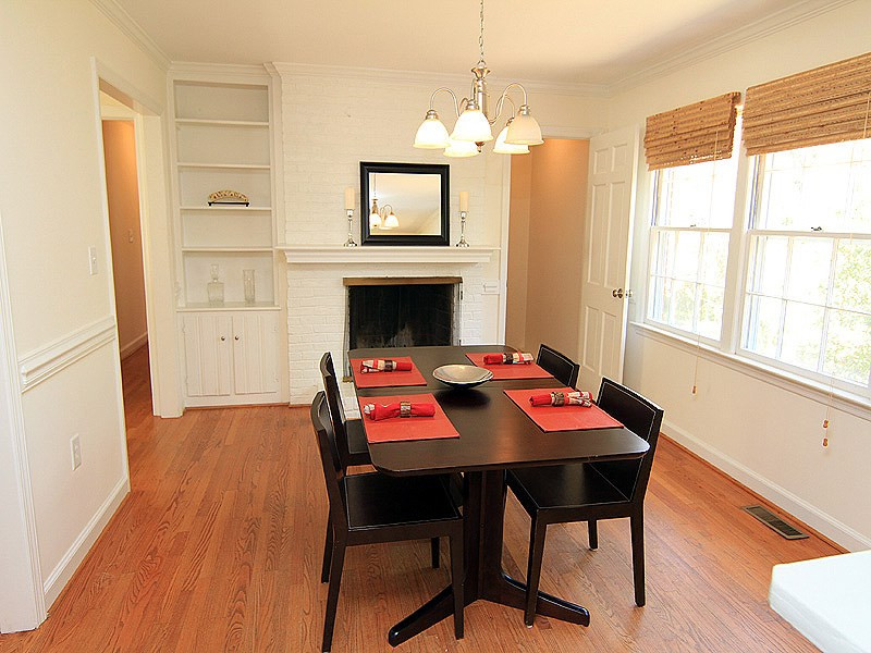 1210 Canterbury Road Raleigh, NC 27608 - Photo 7 of 23 Dining Room or Den