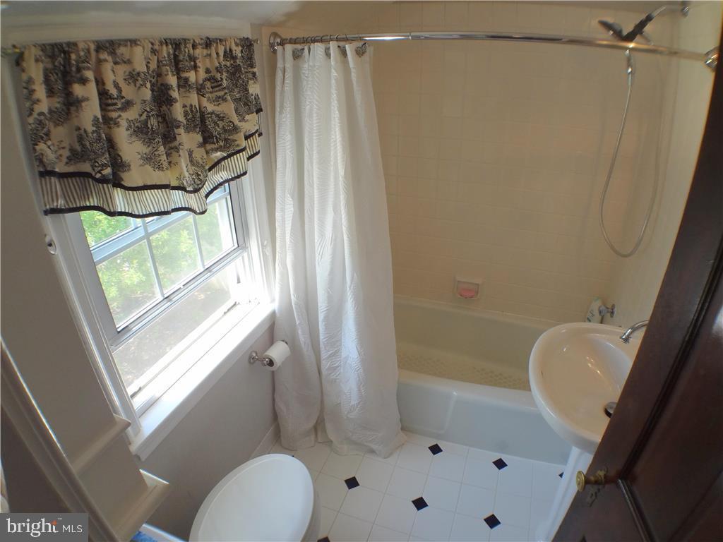 418 East Macada Road Bethlehem, PA 18017 - Photo 30 of 42 Gallery Image 30