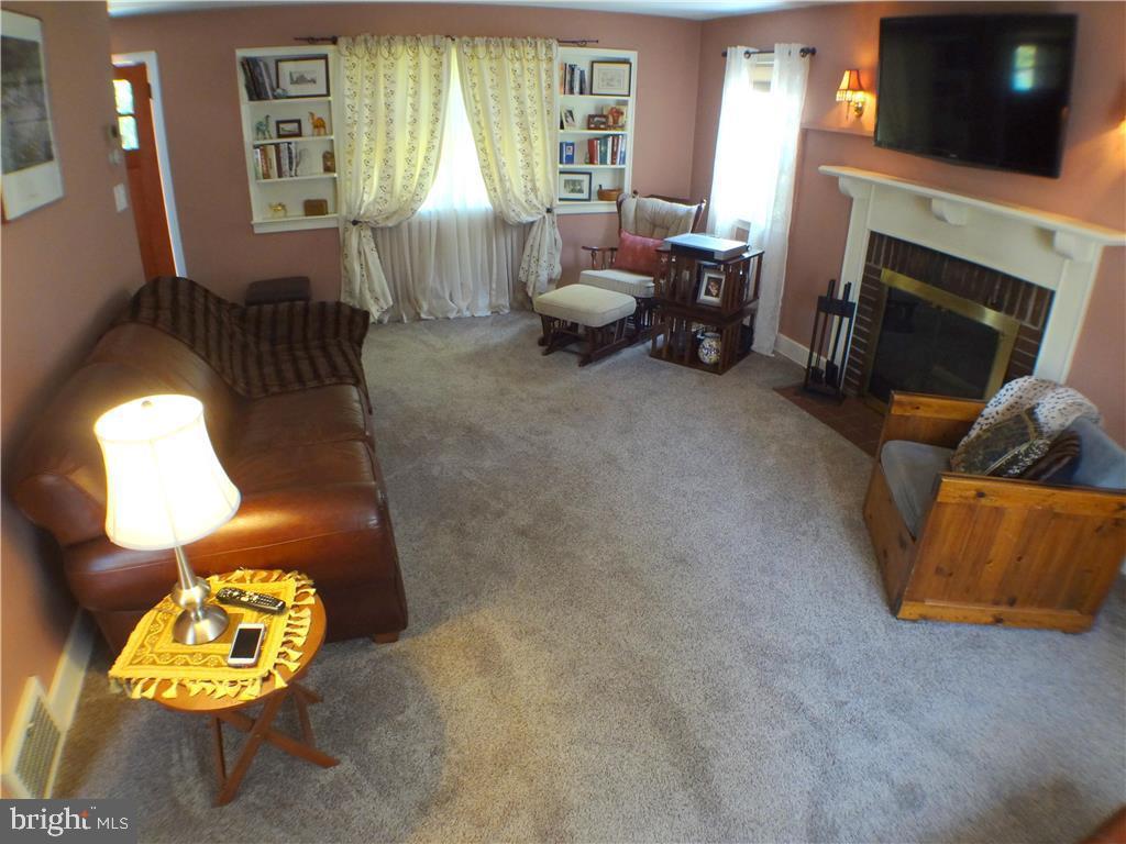 418 East Macada Road Bethlehem, PA 18017 - Photo 10 of 42 Gallery Image 10