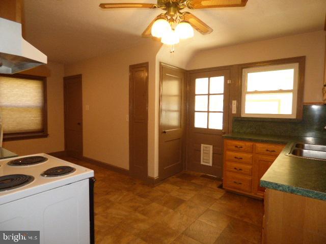 1420 Windsor Road Red Lion, PA 17356 - Photo 13 of 26 Gallery Image 13