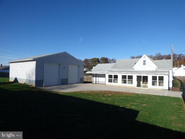1420 Windsor Road Red Lion, PA 17356 - Photo 3 of 26 Gallery Image 3