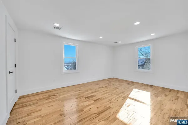 $999,000 | 309 Ottawa Avenue, Hasbrouck Heights, NJ 07604