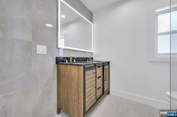 $999,000 | 309 Ottawa Avenue, Hasbrouck Heights, NJ 07604