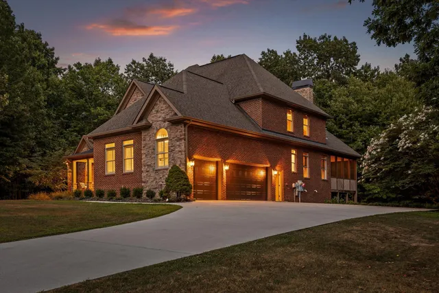 $1,695,000 | 2506 Bristlecone Lane, Signal Mountain, TN 37377