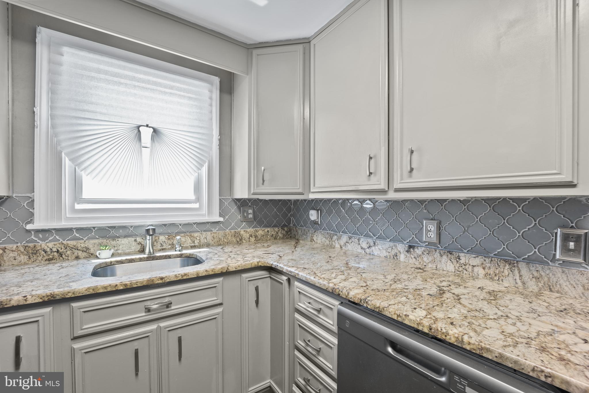 816 Laurel Road Yeadon, PA 19050 - Photo 13 of 35