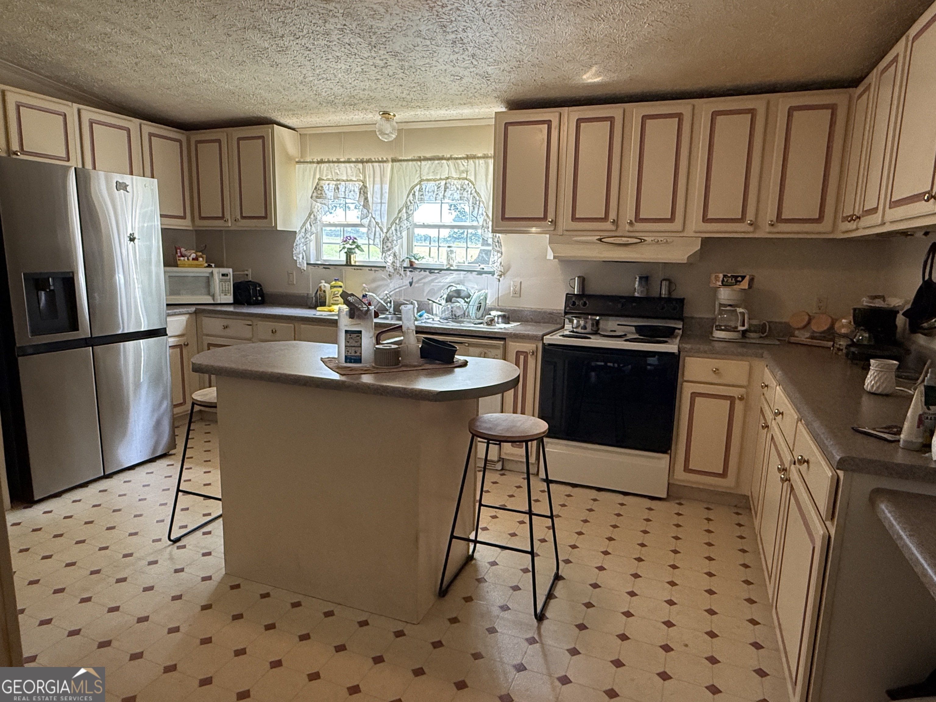 1077 Lem Edwards Road Winterville, GA 30683 - Photo 2 of 6