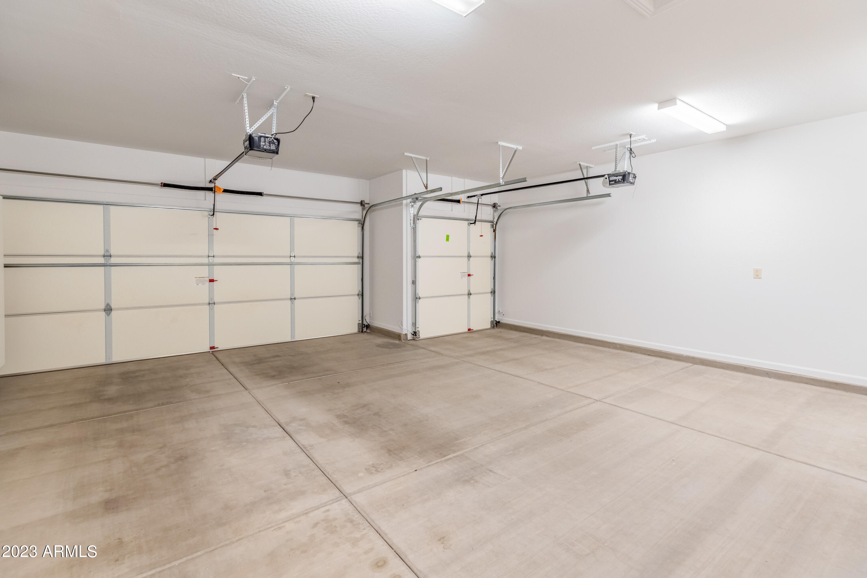 16478 West Almeria Road Goodyear, AZ 85395 - Photo 35 of 68 .