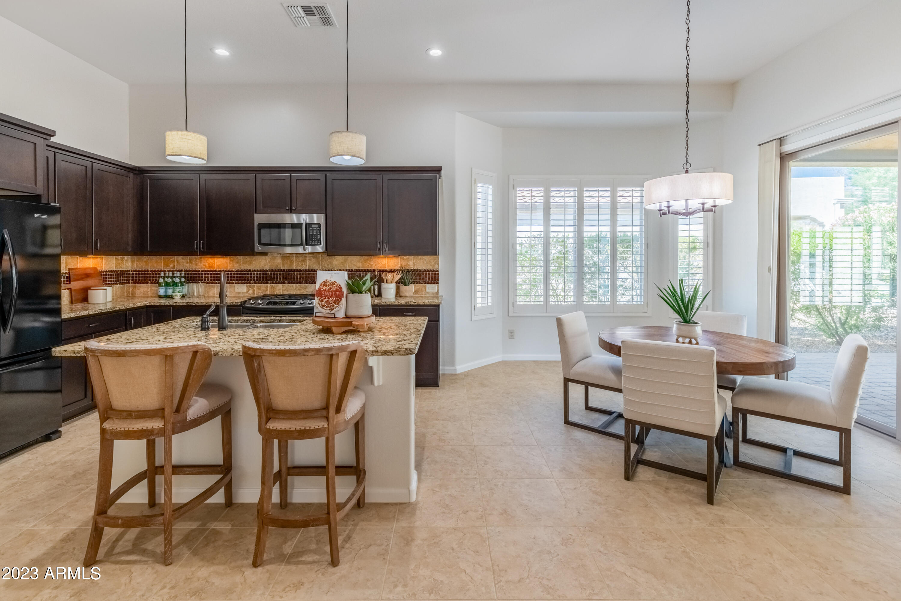 16478 West Almeria Road Goodyear, AZ 85395 - Photo 4 of 68 .