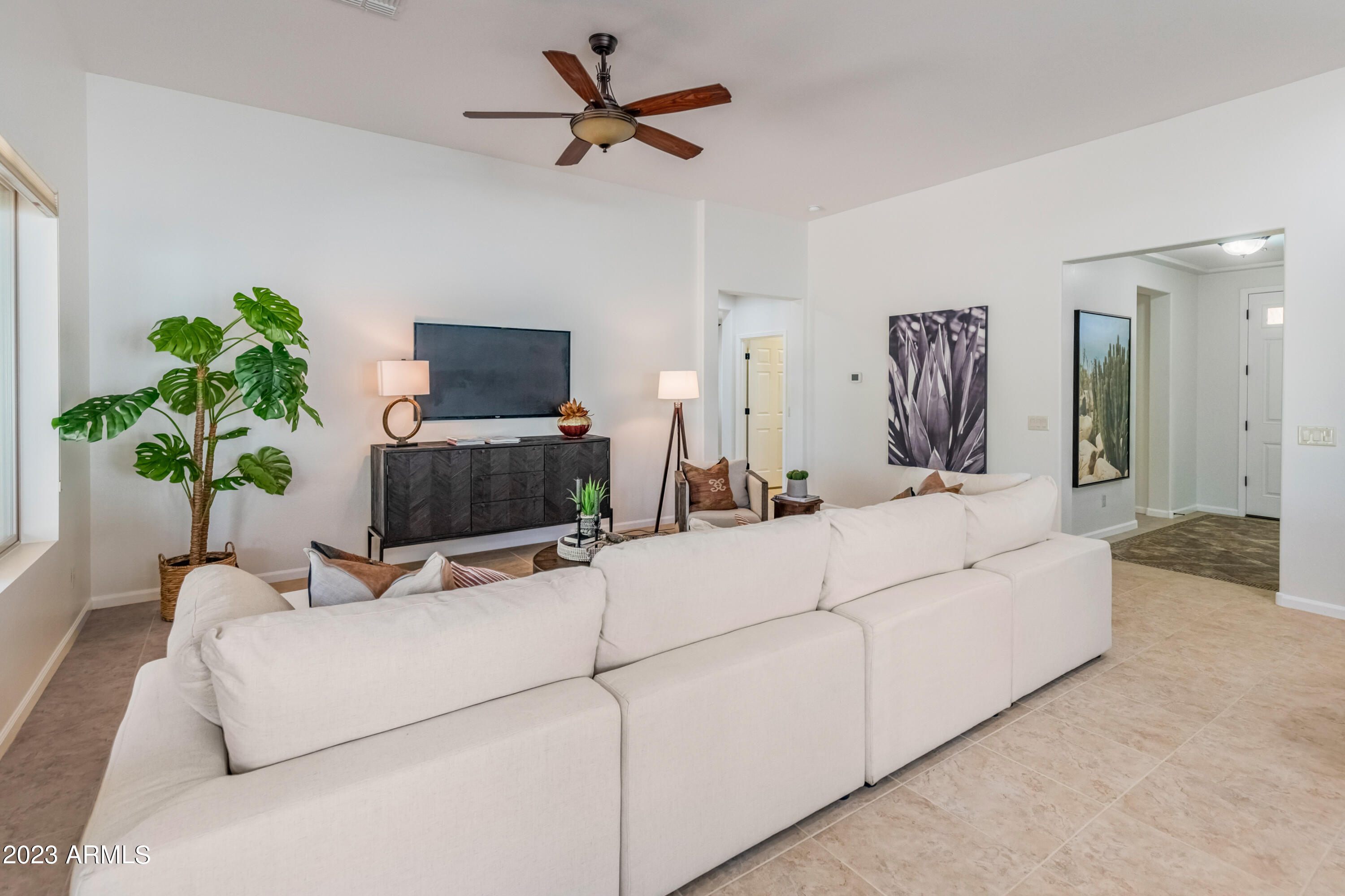 16478 West Almeria Road Goodyear, AZ 85395 - Photo 5 of 68 .