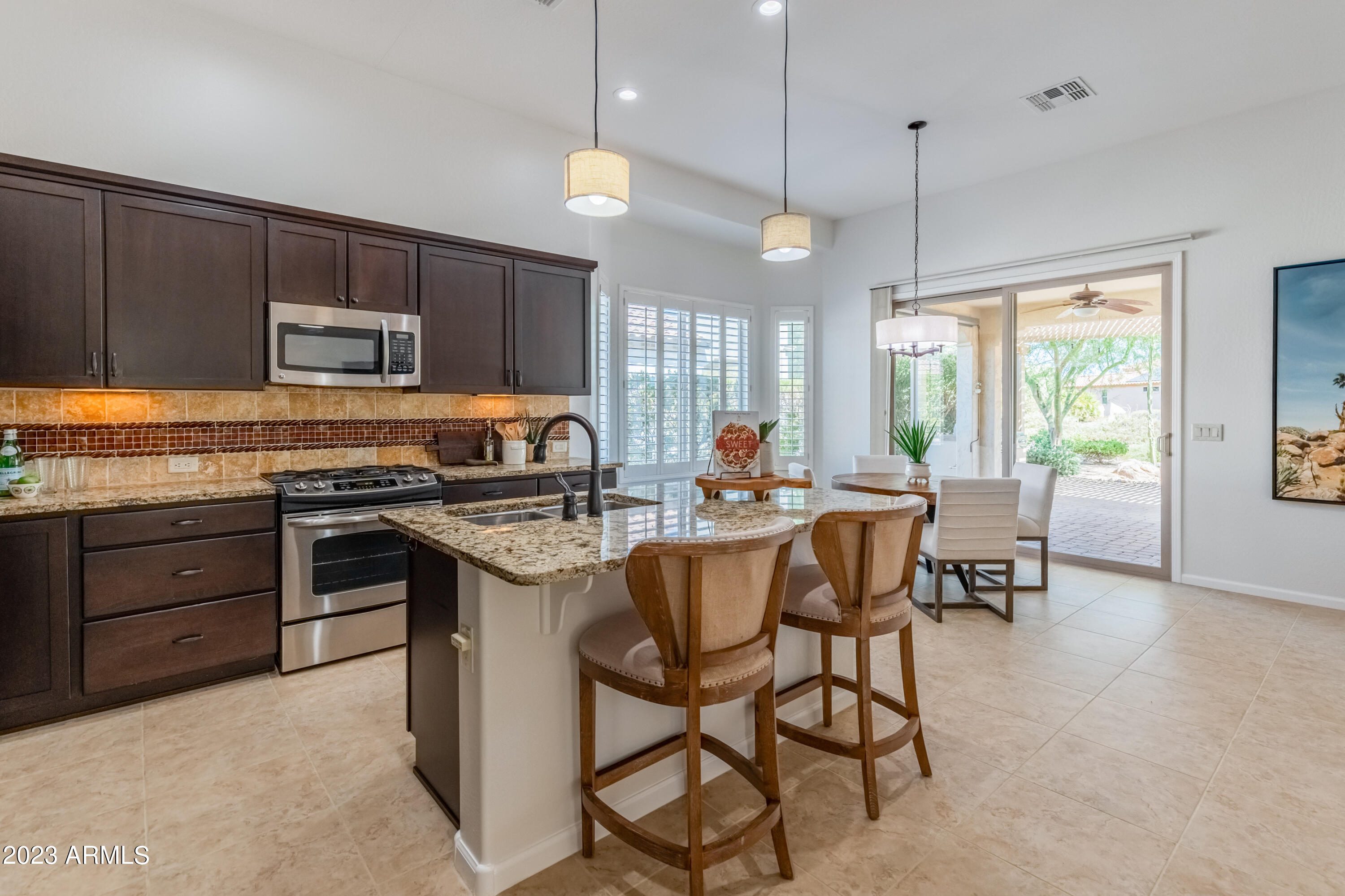 16478 West Almeria Road Goodyear, AZ 85395 - Photo 6 of 68 .