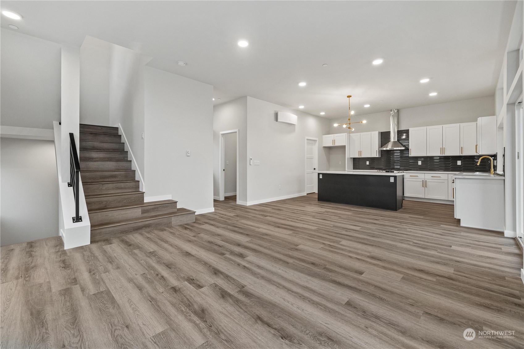 2800 Northeast 12th Street Renton, WA 98056 - Photo 12 of 37 Gallery Image 12