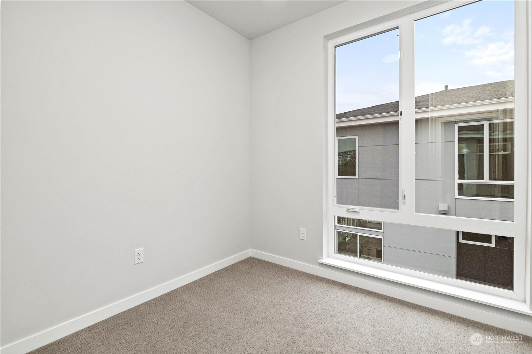 2800 Northeast 12th Street Renton, WA 98056 - Photo 23 of 37 Gallery Image 23