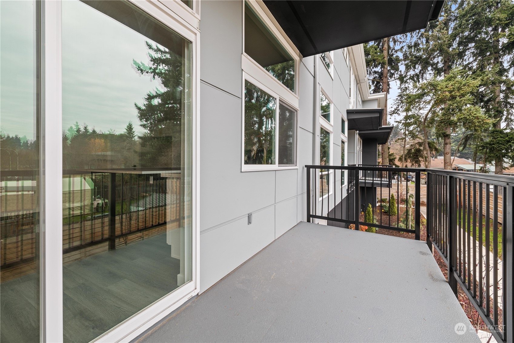 2800 Northeast 12th Street Renton, WA 98056 - Photo 30 of 37 Gallery Image 30