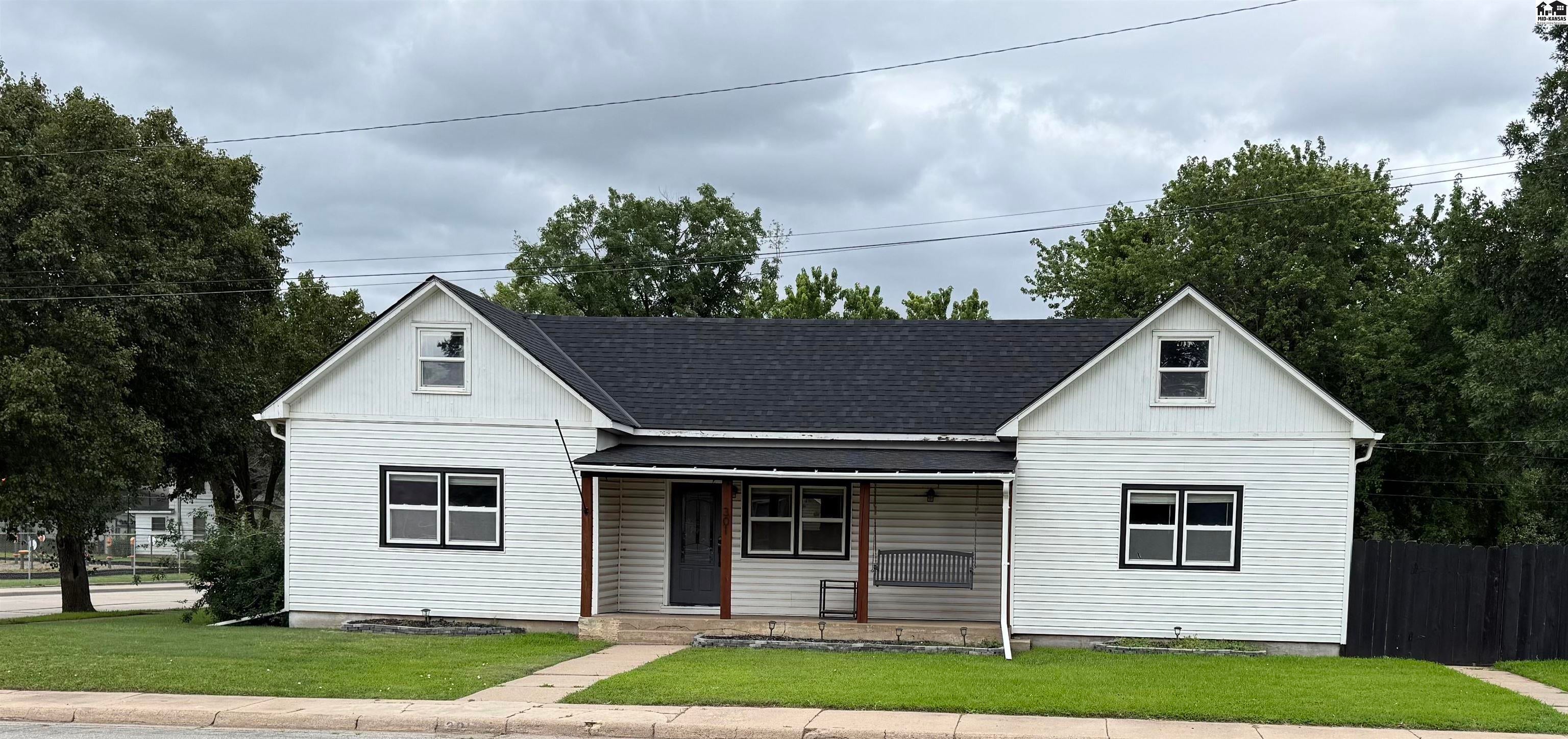 301 Hudson Street Inman, KS 67546 - Photo 1 of 16 Gallery Image 1