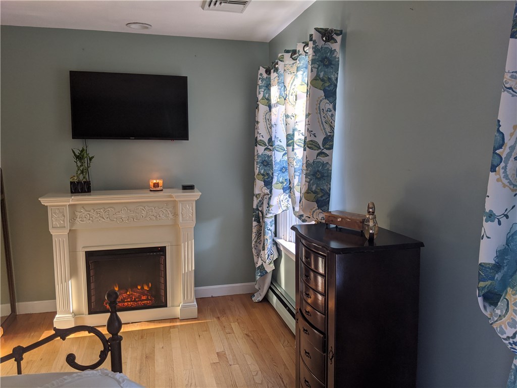 17 Wingate Road Lincoln, RI 02865 - Photo 26 of 31 Gallery Image 26