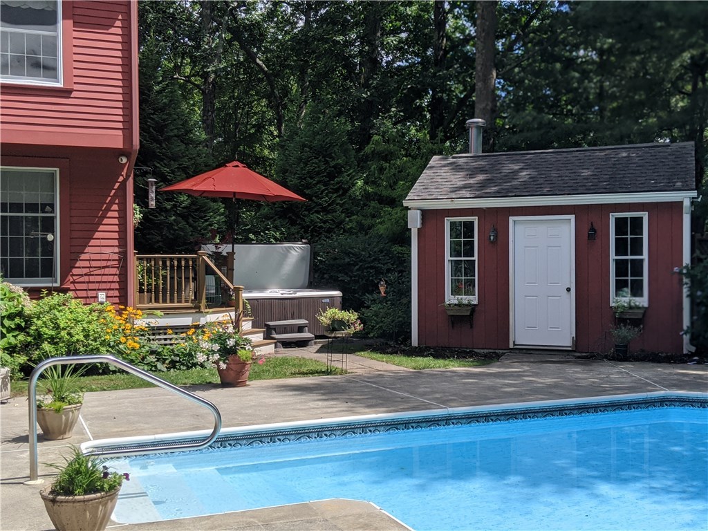 17 Wingate Road Lincoln, RI 02865 - Photo 5 of 31 Gallery Image 5