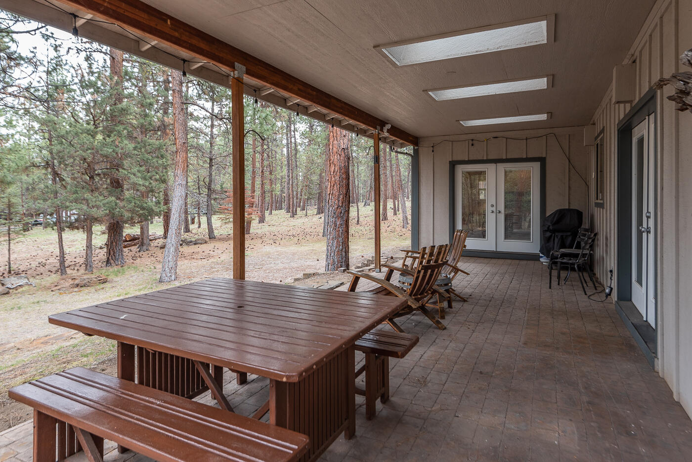 69320 Deer Ridge Road Sisters, OR 97759 - Photo 20 of 39 an outdoor space with furniture