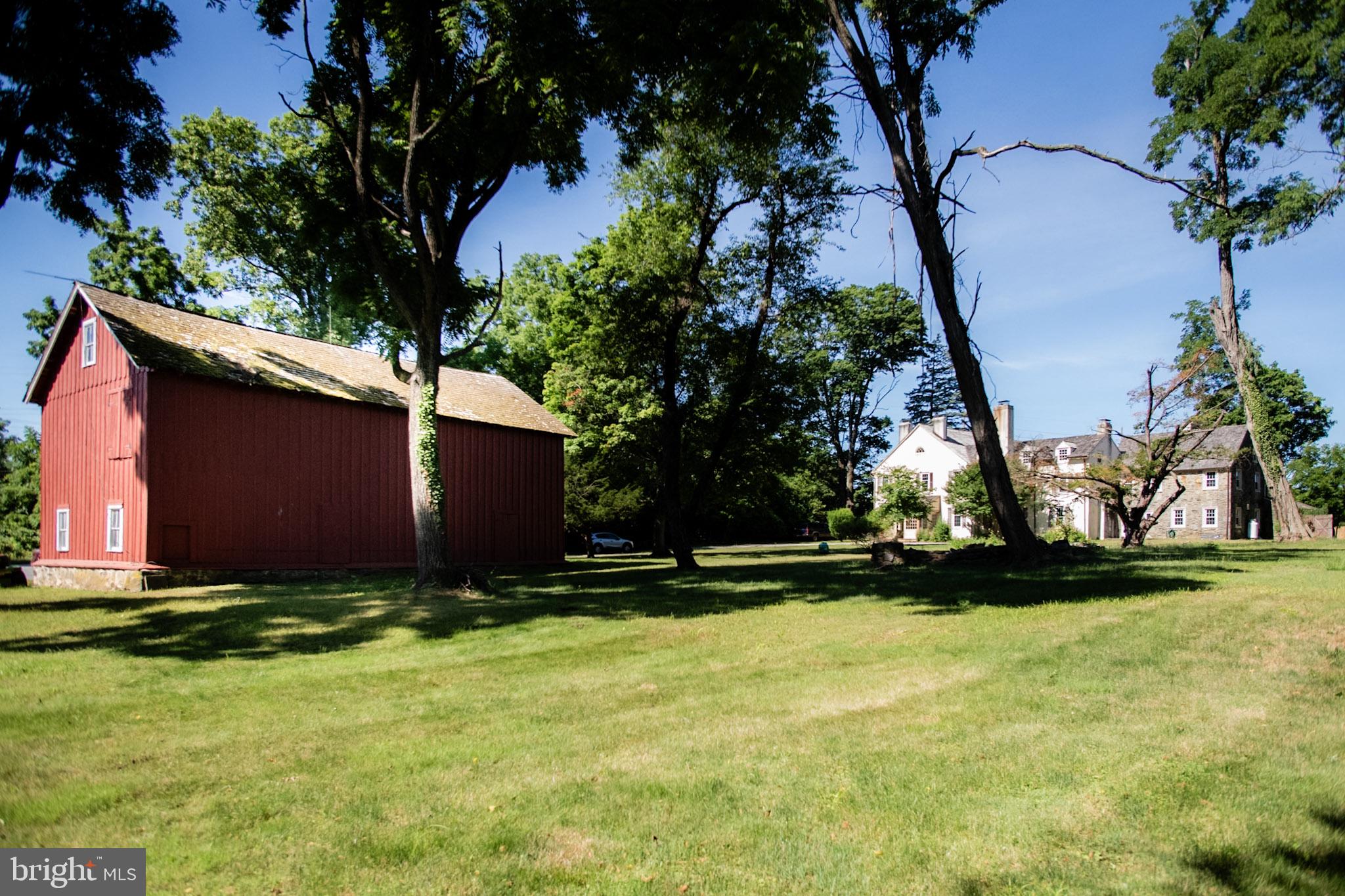 680 South Leopard Road Berwyn, PA 19312 - Photo 4 of 39