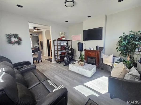 $99,999 | 3307 19th Street, St. Louis, MO 63107