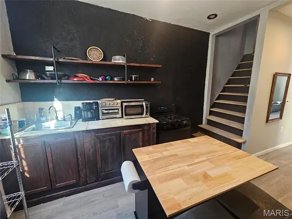 $99,999 | 3307 19th Street, St. Louis, MO 63107