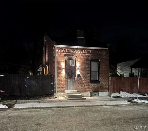 $99,999 | 3307 19th Street, St. Louis, MO 63107