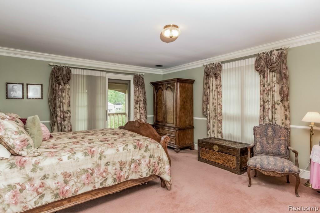 355 Olivewood Court Rochester, MI 48306 - Photo 28 of 61 028-Master_Bedroom-1835664-medium.jpg