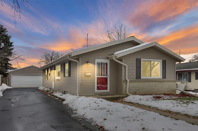 $259,900 | 3131 Barbara Drive, Racine, WI 53404
