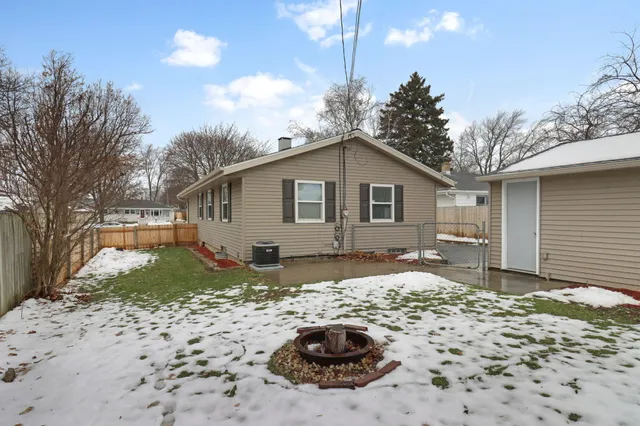 $259,900 | 3131 Barbara Drive, Racine, WI 53404
