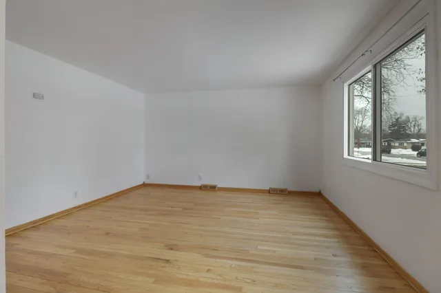 $259,900 | 3131 Barbara Drive, Racine, WI 53404