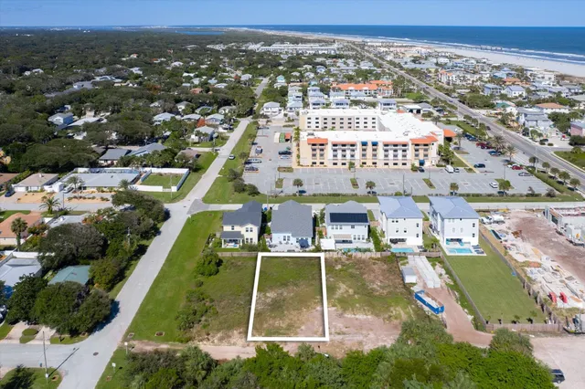 view of a tennis court