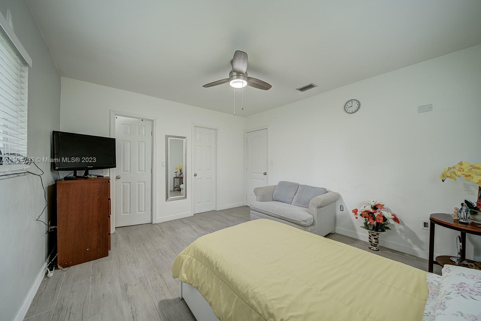 16700 Southwest 51st Court Southwest Ranches, FL 33331 - Photo 8 of 29 Gallery Image 8