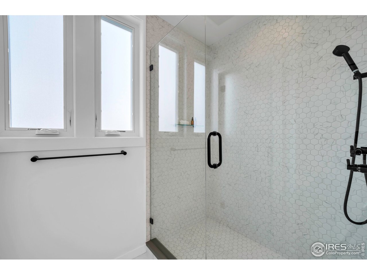 1627 17th Street Boulder, CO 80302 - Photo 24 of 44 Carrara Marble Hexagon Mosaic Tile
