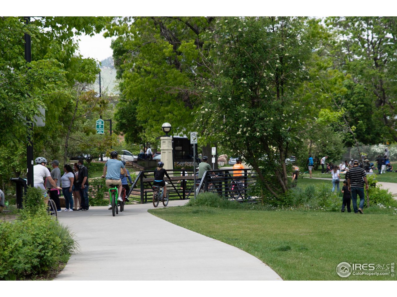 1627 17th Street Boulder, CO 80302 - Photo 38 of 44 Walk or ride to the Boulder Creek Bike Path, Boulder Creek Festival and all downtown has to offer.