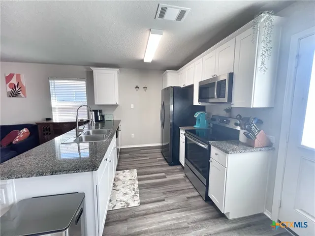 $1,500 | 2049 Meadow Pipit, New Braunfels, TX 78130