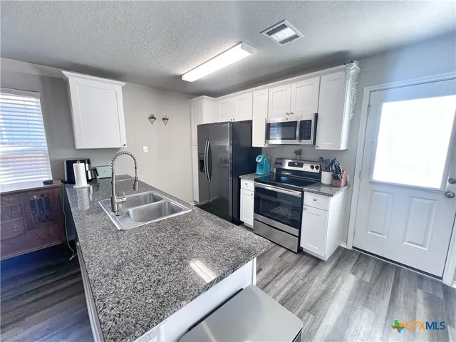 $1,500 | 2049 Meadow Pipit, New Braunfels, TX 78130