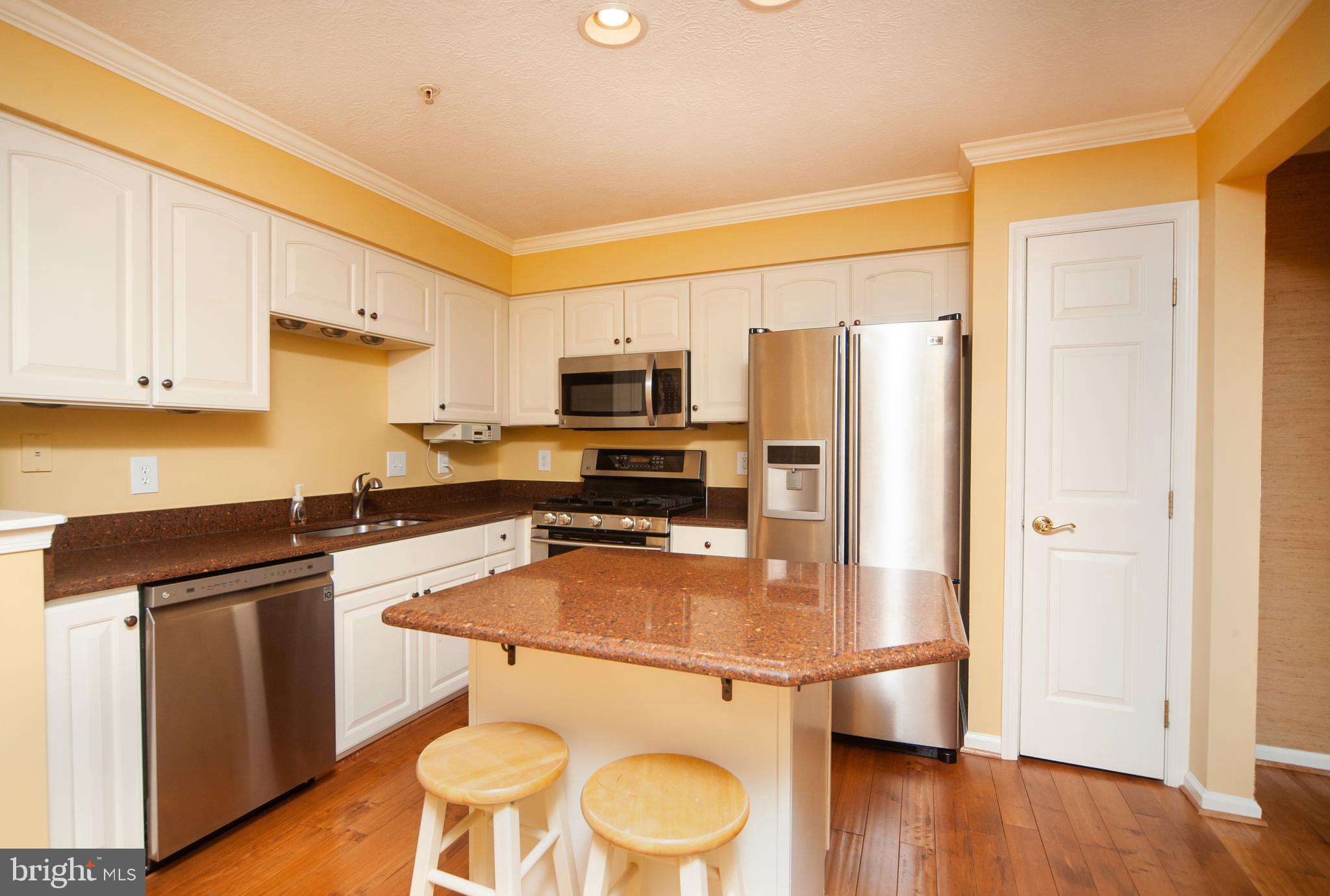 8727 Thornbrook Drive Odenton, MD 21113 - Photo 7 of 36