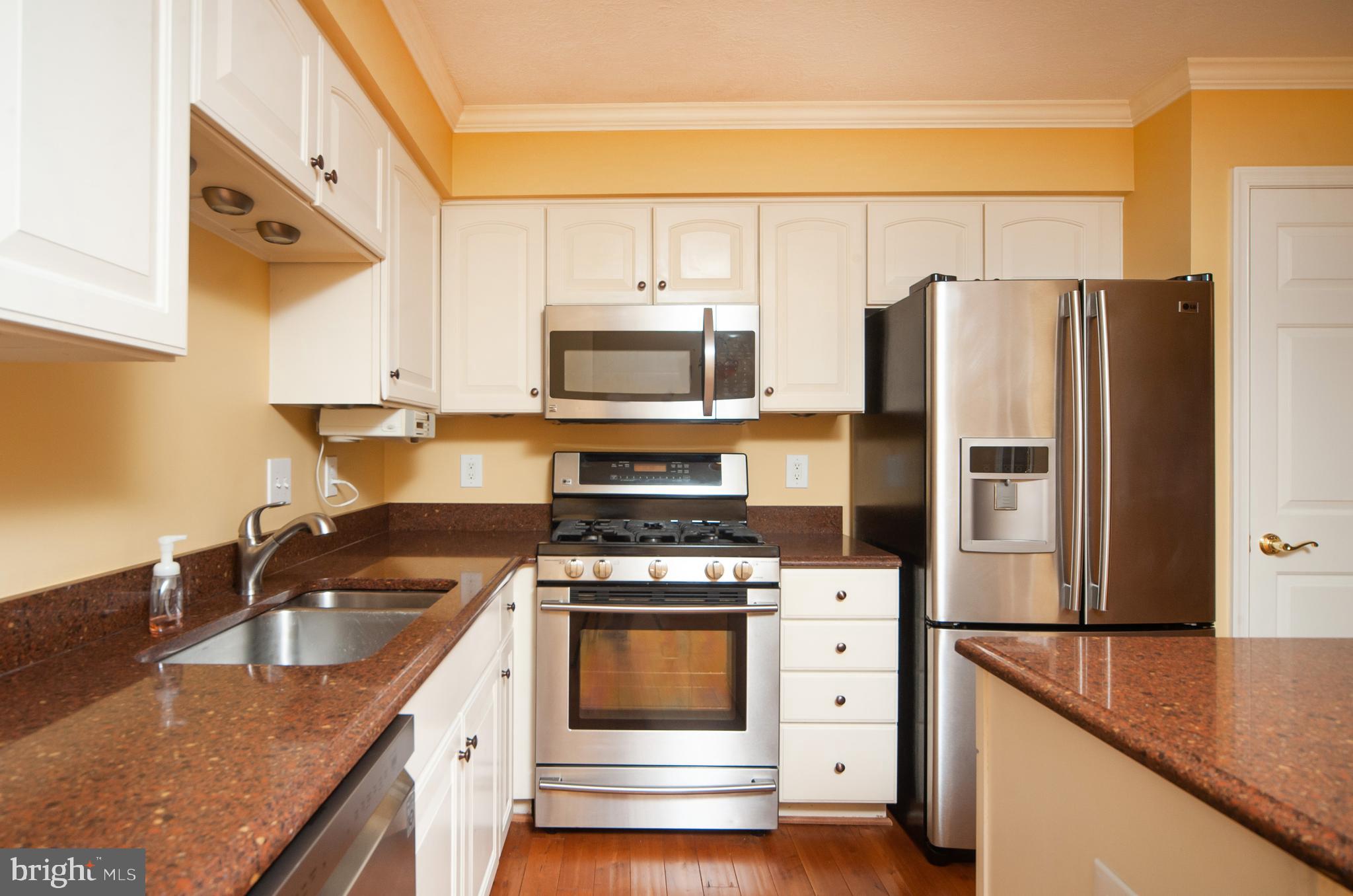 8727 Thornbrook Drive Odenton, MD 21113 - Photo 8 of 36
