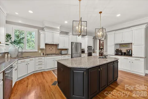 $1,100,000 | 2702 Cecily Court, Waxhaw, NC 28173