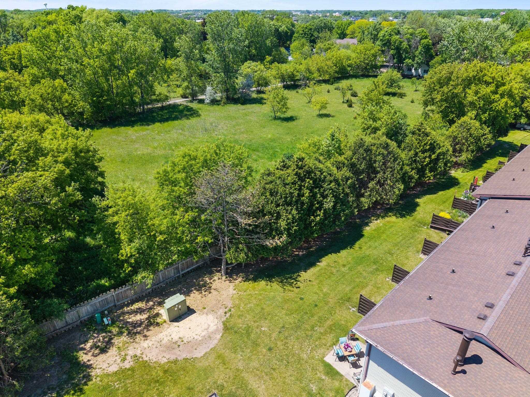 725 South Westhaven Place, Unit J Appleton, WI 54914 - Photo 29 of 35