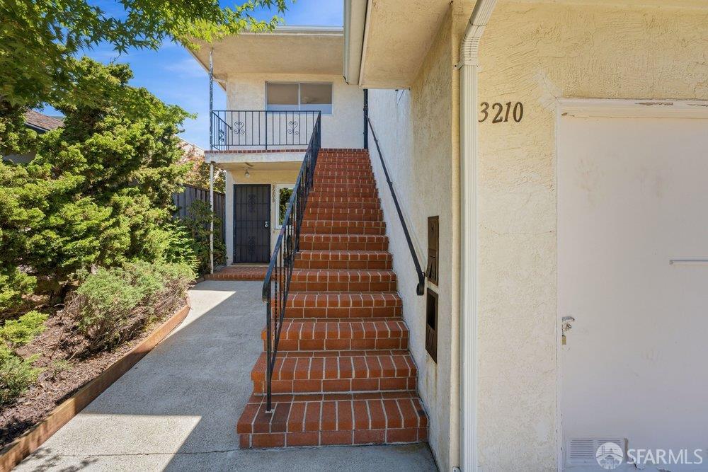 3210 Kansas Street Oakland, CA 94602 - Photo 4 of 63