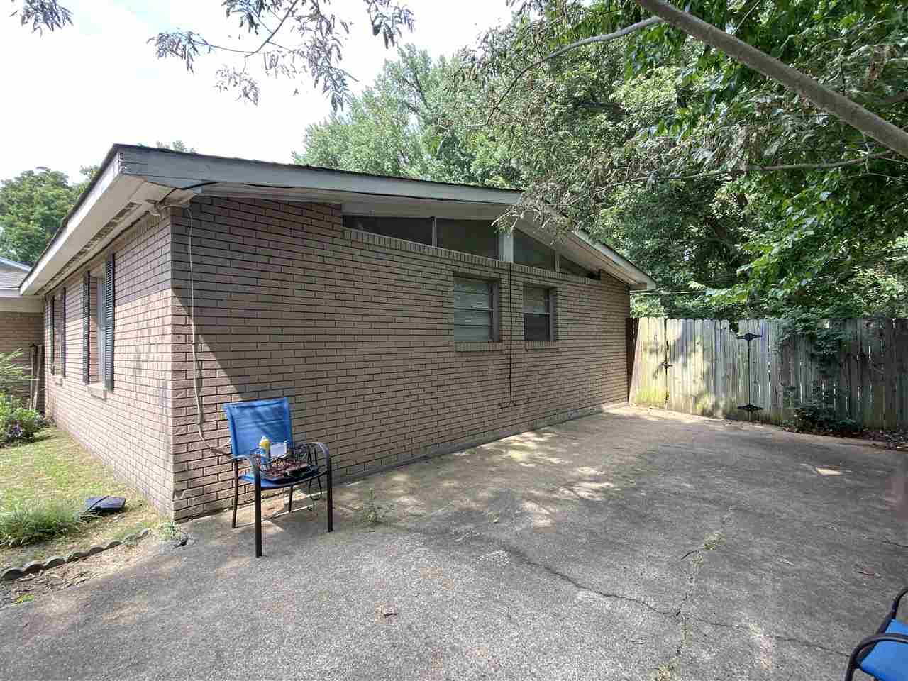 1748 Hester Road Memphis, TN 38116 - Photo 3 of 5