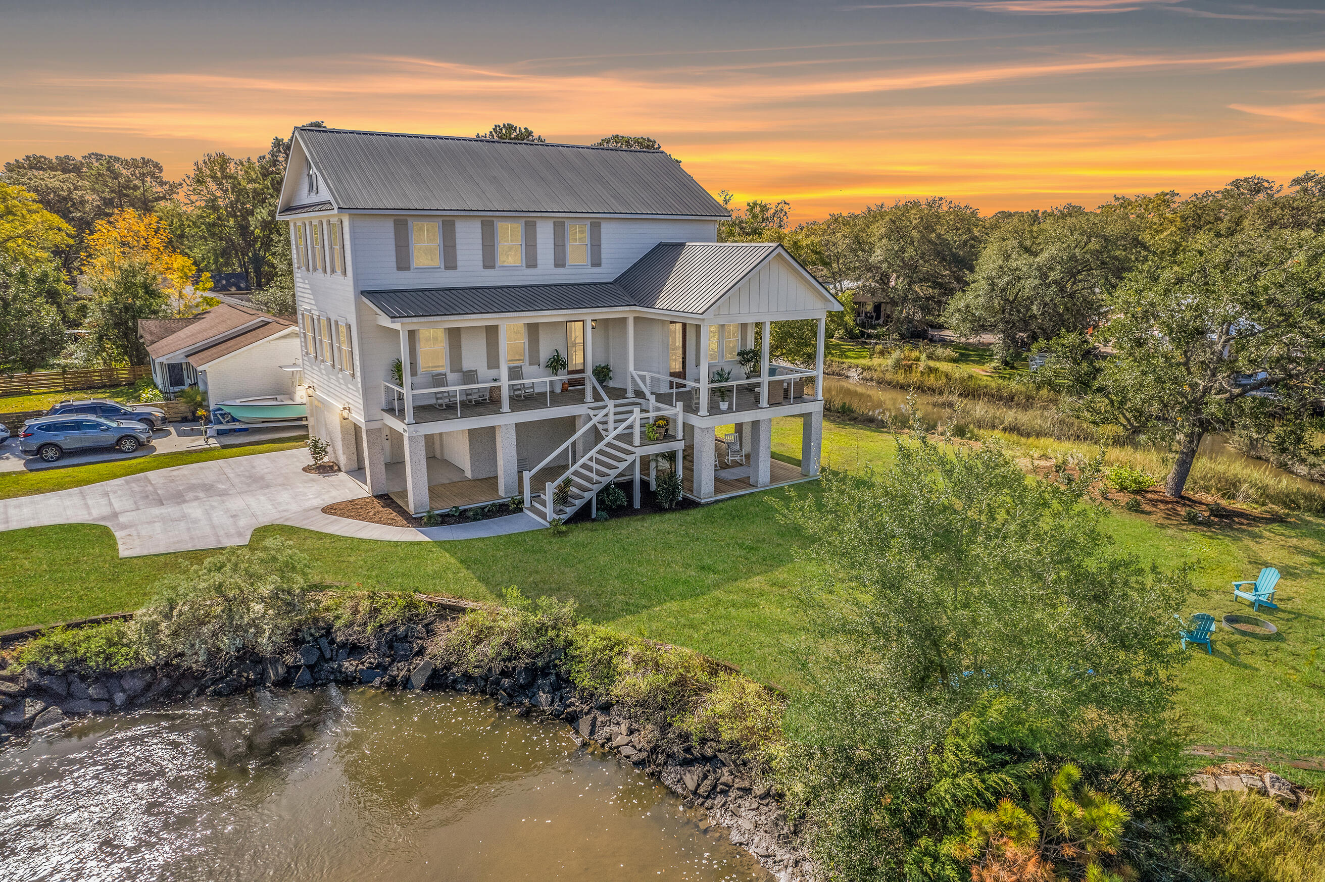 219 Wappoo Road Charleston, SC 29407 - Photo 40 of 52 twilight_2