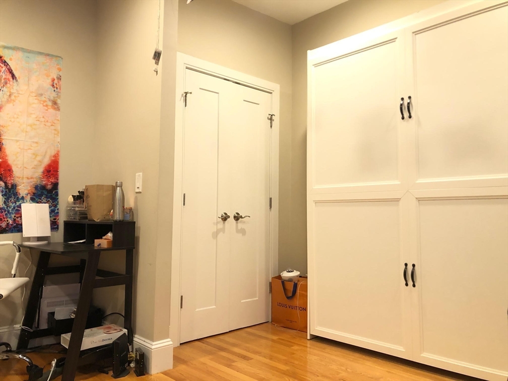 41 Edgerly Road, Unit 33 Boston, MA 02115 - Photo 5 of 13