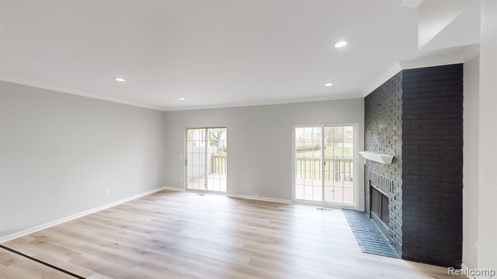 1226 Kings Cove Court Rochester Hills, MI 48306 - Photo 5 of 34