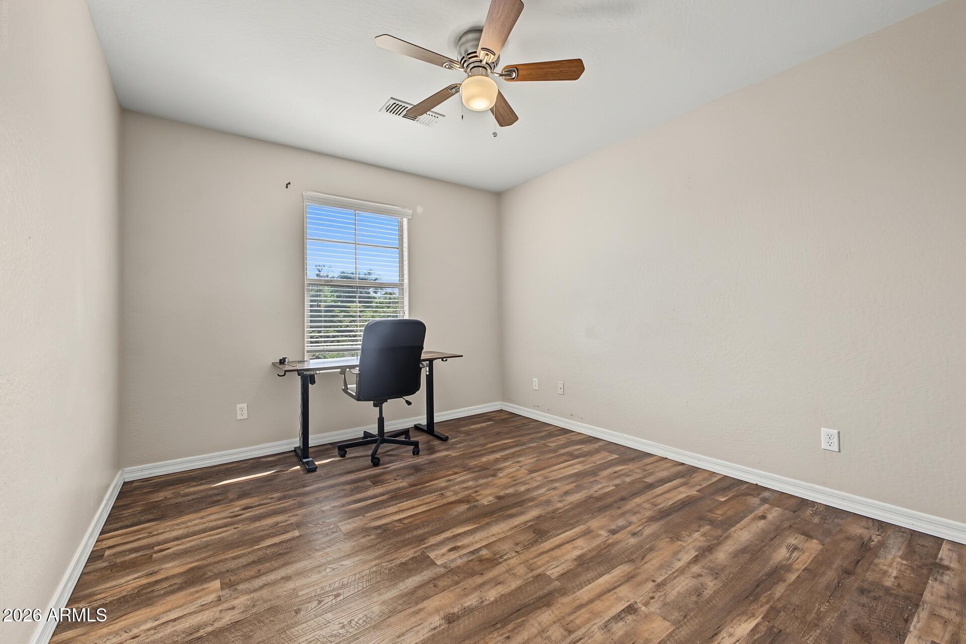 2240 West Davis Road Phoenix, AZ 85023 - Photo 23 of 39 23 - Davis