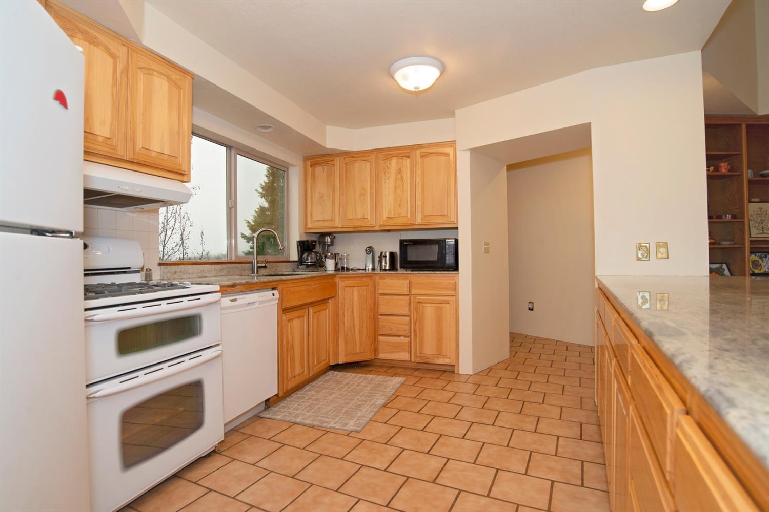 4070 Willow Springs Road Central Point, OR 97502 - Photo 6 of 38 Additional Photo