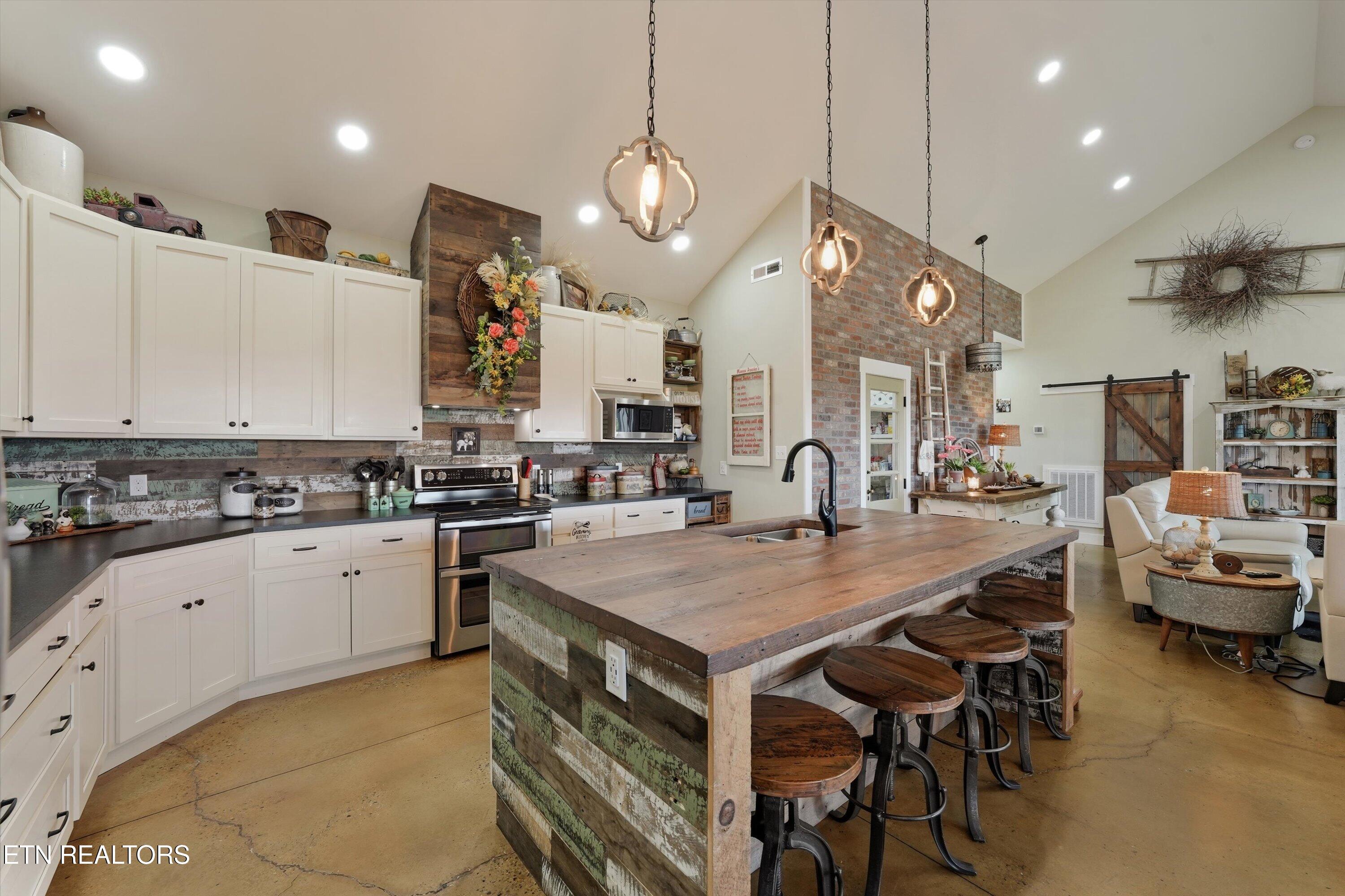 211 Brown Road Blaine, TN 37709 - Photo 17 of 48 KITCHEN