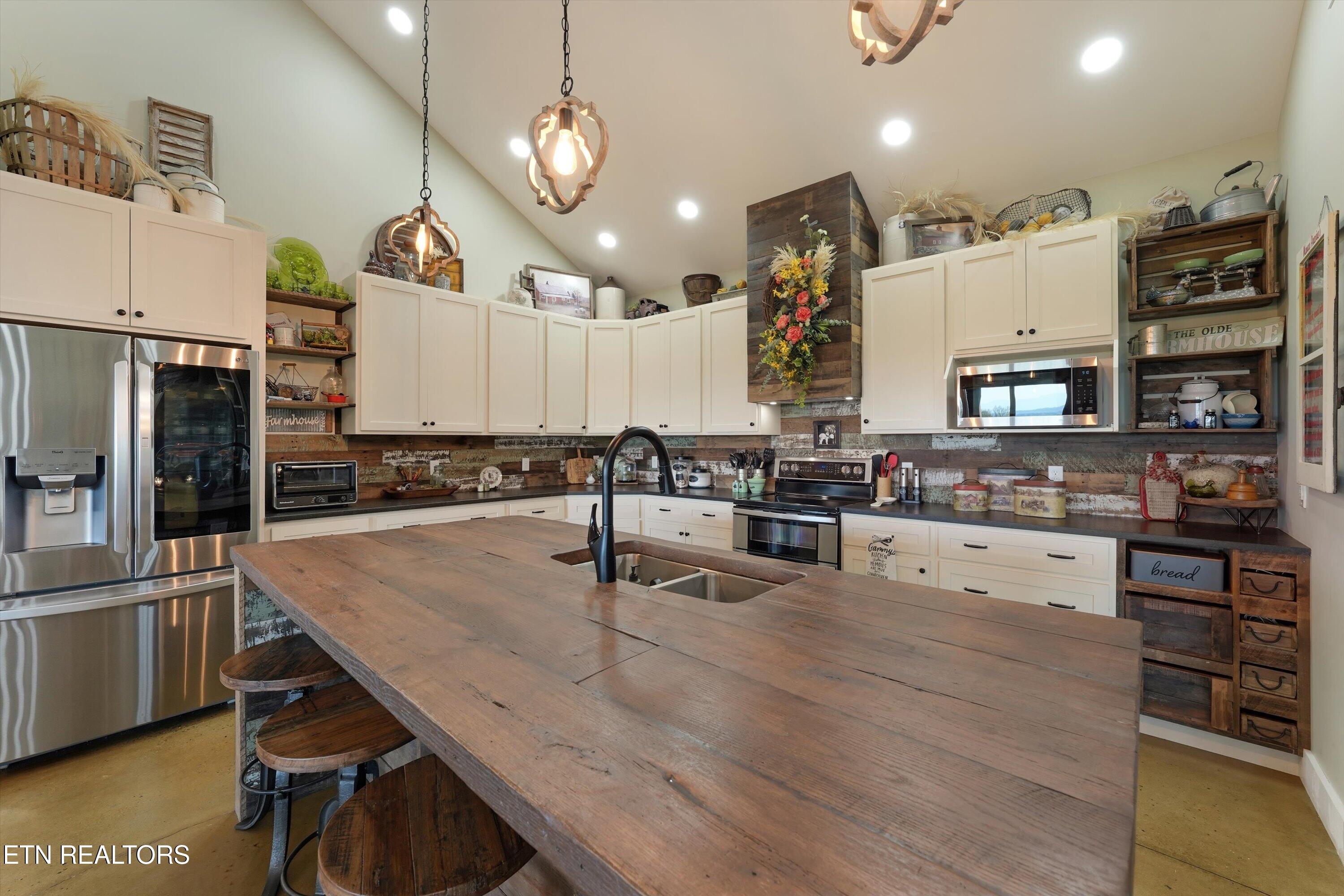 211 Brown Road Blaine, TN 37709 - Photo 18 of 48 KITCHEN