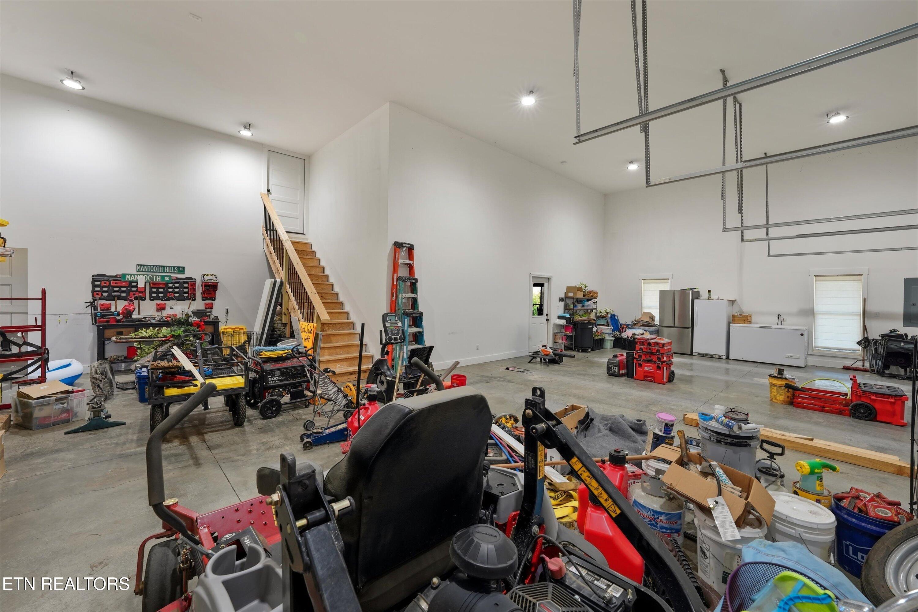 211 Brown Road Blaine, TN 37709 - Photo 34 of 48 GARAGE