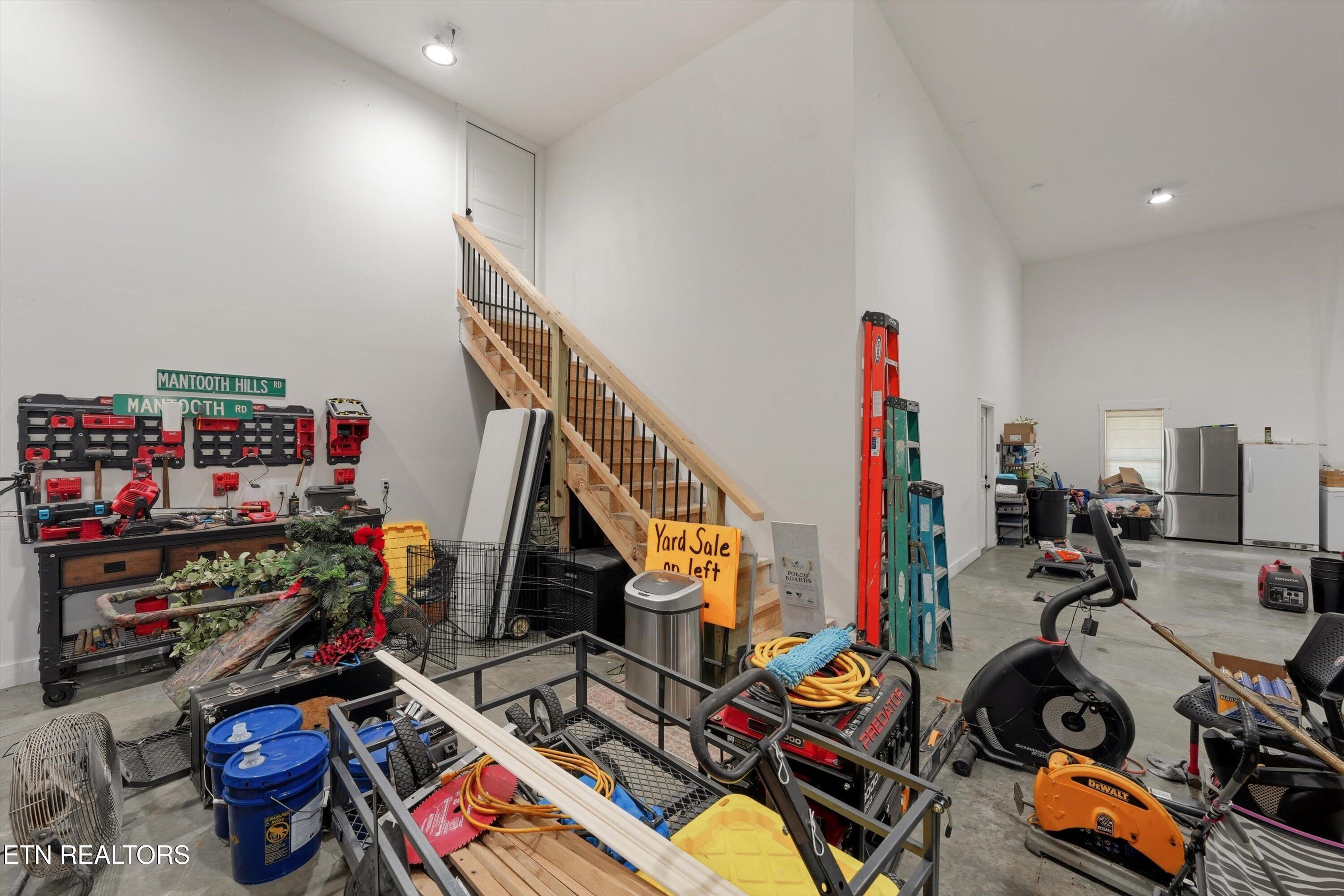 211 Brown Road Blaine, TN 37709 - Photo 35 of 48 GARAGE